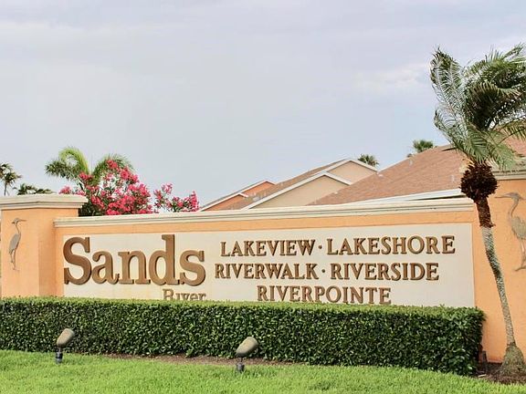 5th image of 3210 S Lakeview Cir #3105