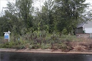 2nd image of 206 Woodhaven Ln