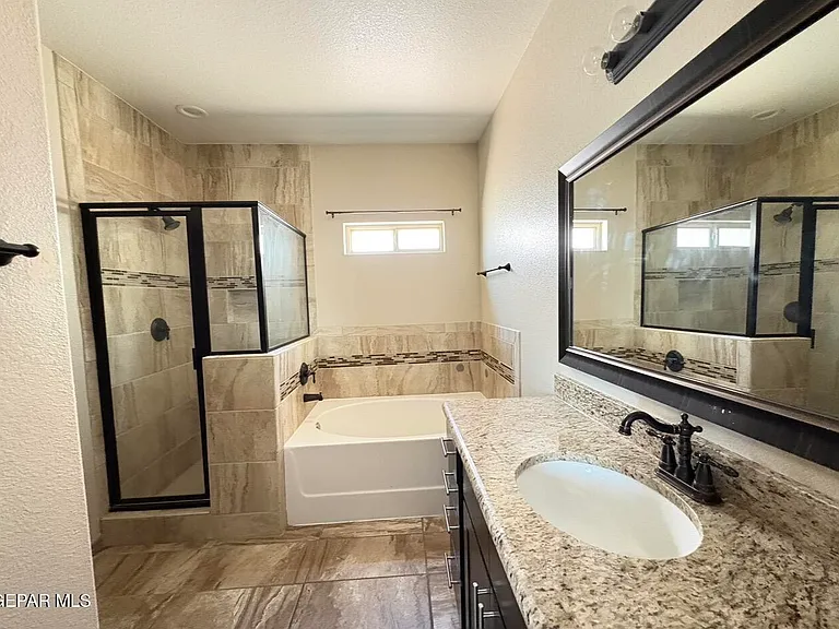 14372 Angel D Garcia Ct — Photo 11