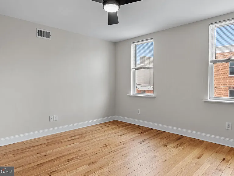 2625 Ellsworth St — Photo 33