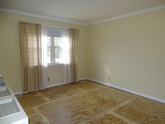 Did I mention this home has thermal vinyl double windows?