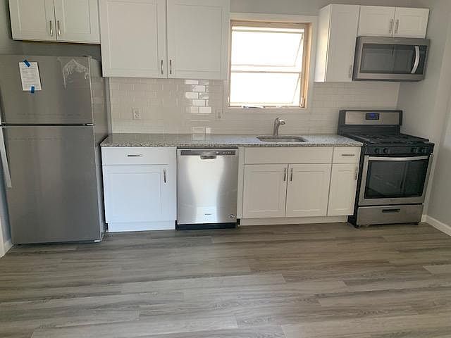 1st image of 23 Chapel St Floor 1