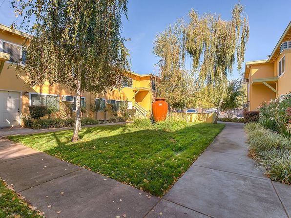 2732 San Jose Way #10