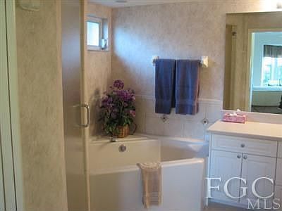 5th image of 14310 Hickory Links Ct APT 1728