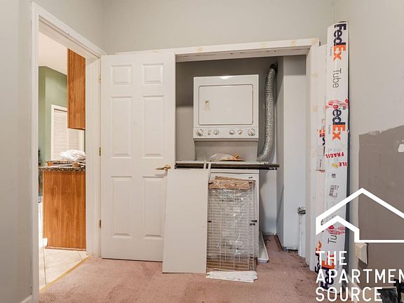 3rd image of 1903 N Evergreen Ave #2