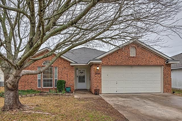 1st image of 1707 Twisted Oak Dr
