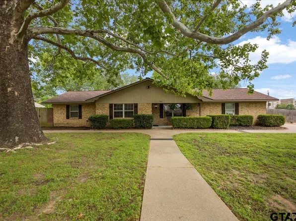 701 Georgia St, Lindale, TX 75771