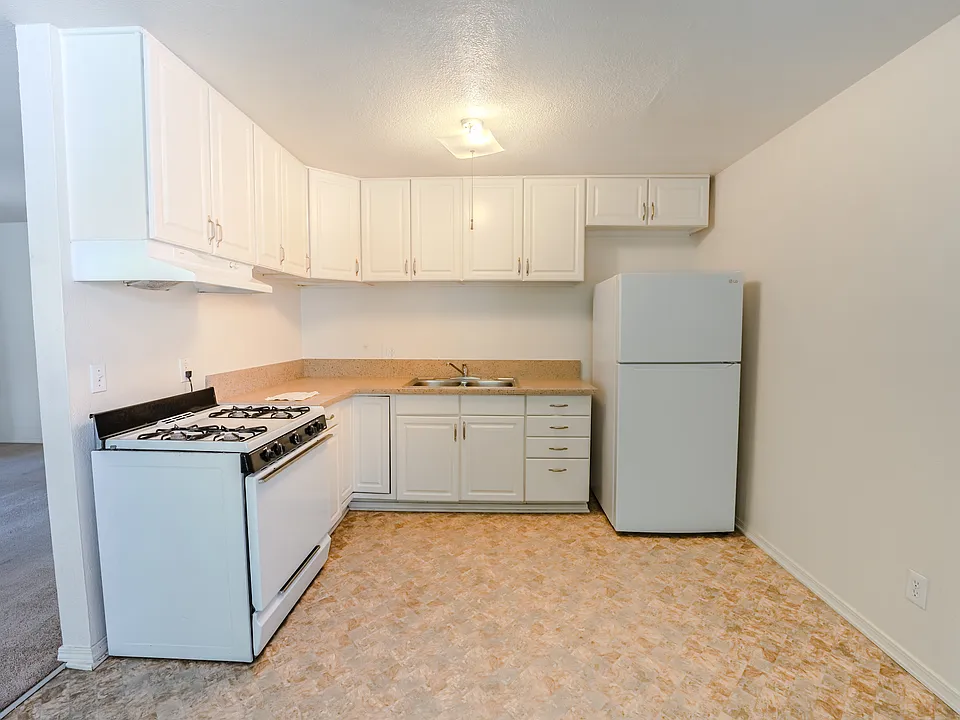 Updated kitchen with new counter