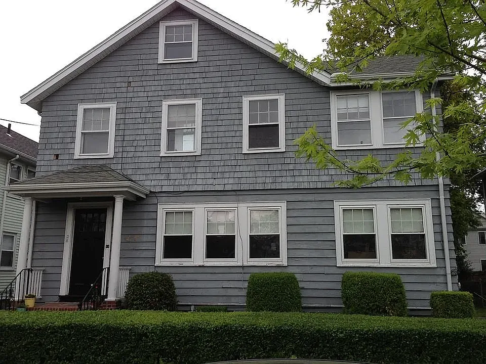 28 Trapelo St #1