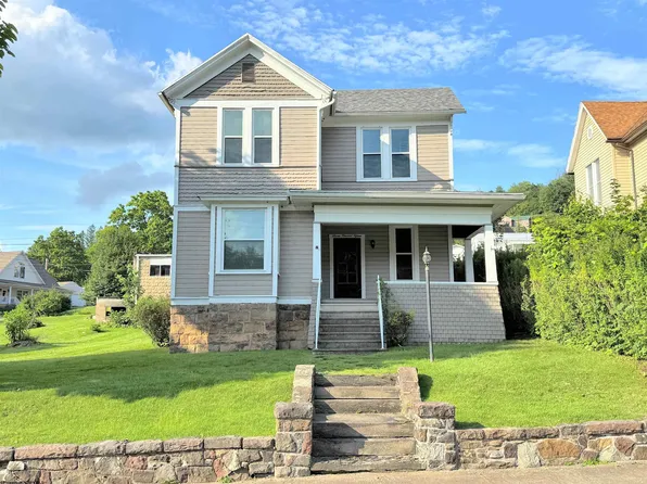 715 W Main St, Grafton, WV 26354