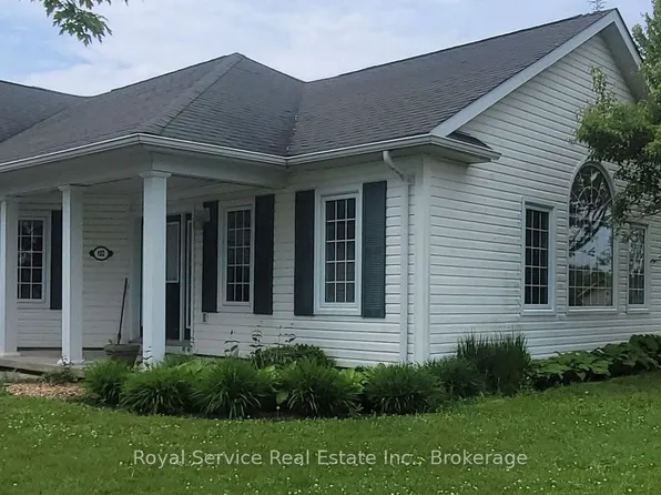 325 Densmore Rd #102, Cobourg, ON K9A 0E4