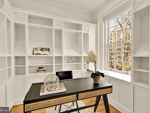 5th image of 1704 16th St NW APT 5