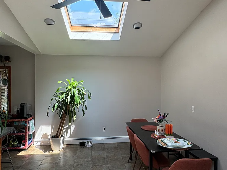 16 Oakridge Rd #B — Photo 3