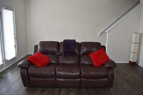 4 bed, 2650 sqft, $2,595 — Photo 4