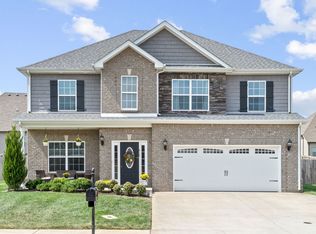 612 Larkspur Dr, Clarksville, TN 37043