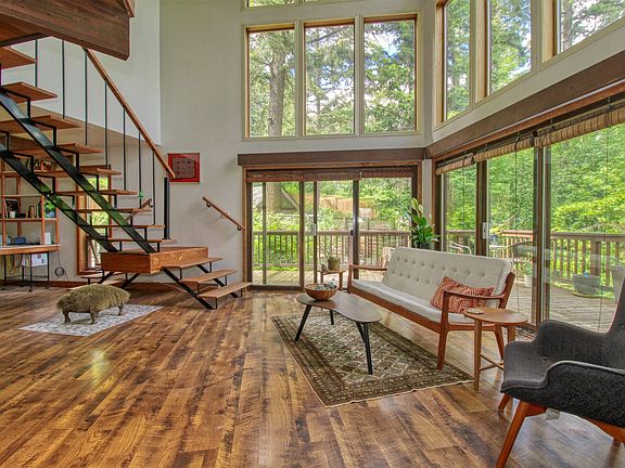 5th image of 405 Kildare Way