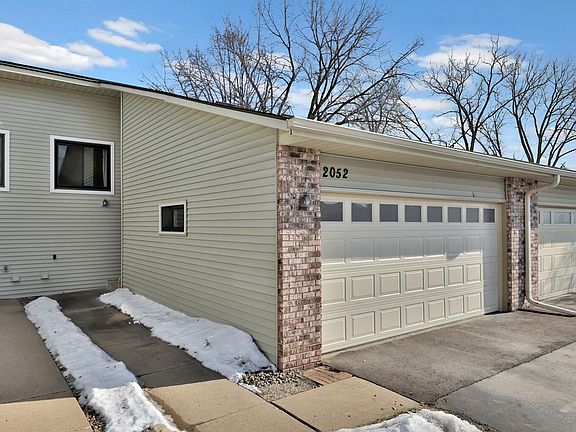 2nd image of 2052 Bradley St