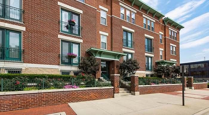 1st image of 118 E Mound St APT 1