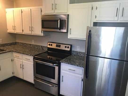 2nd image of 705 Castle Dr Unit B