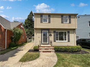 8016 Pelham Dr, Parma, OH