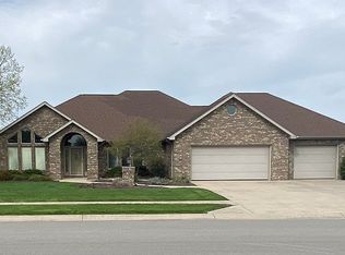 1115 Lake Shores Dr, Decatur, IN 46733