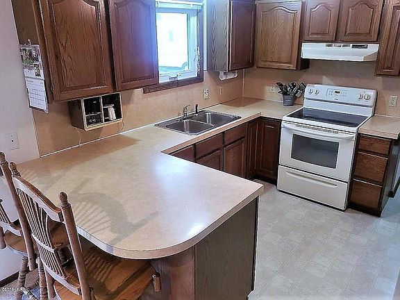 5th image of 3771 New Holland St