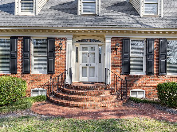 3rd image of 1606 Pembroke Jones Drive