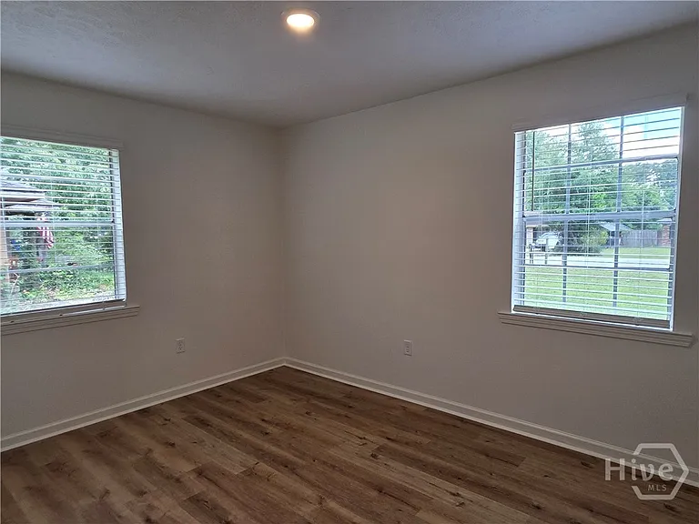 205 Whitehall Ave — Photo 14