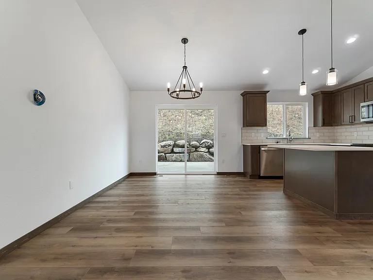 3284 N Carriage Ct — Photo 6