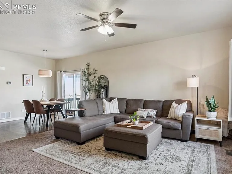 2515 Dorset Dr — Photo 4