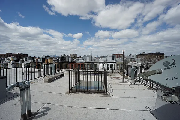 Rented by Rennit Inc. | media 49