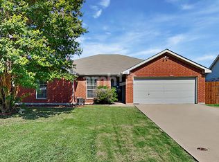 202 S Chestnut St, Forney, TX 75126