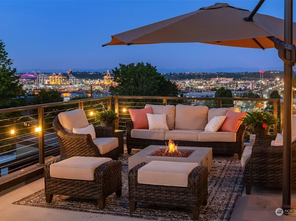 3224 SW Westbridge Place, Seattle, WA 98126