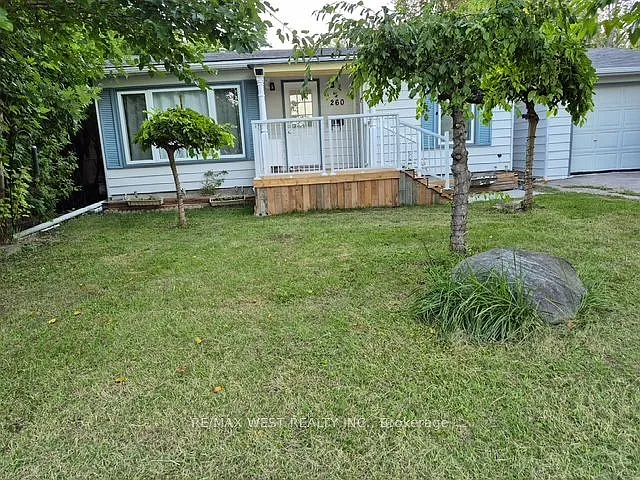 3 bed, $2,700 — Photo 2
