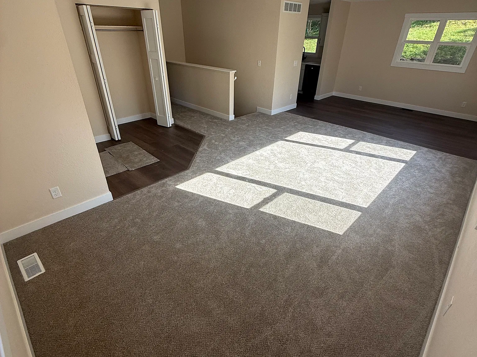 4 bed, 1281 sqft, $2,200 — Photo 4