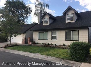 3163 Arnold Palmer Way, Medford, OR