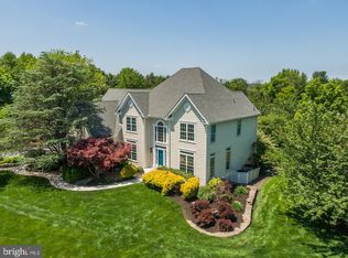 3 Mallard Pond Cir, Newtown, PA 18940