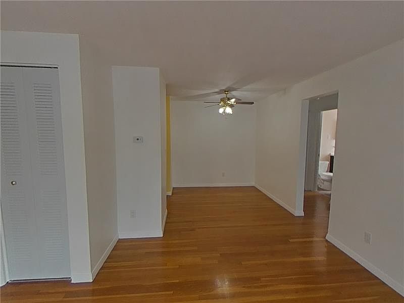 2nd image of 346 Lincoln St APT 4