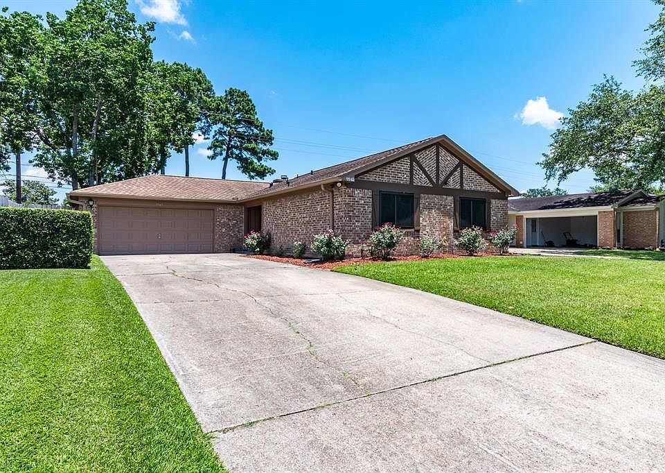 9947 El Chaco St Baytown TX 77521 Zillow