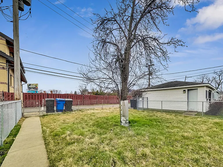 6210 N Harding Ave — Photo 27