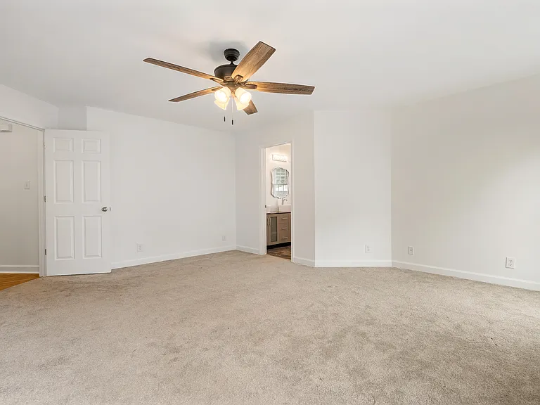4 Kandes Ct — Photo 17