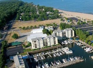 312 Water St #5, Saint Joseph, MI 49085
