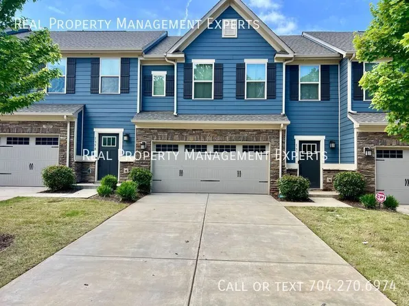 135 Beacon Dr #C, Mooresville, NC 28117
