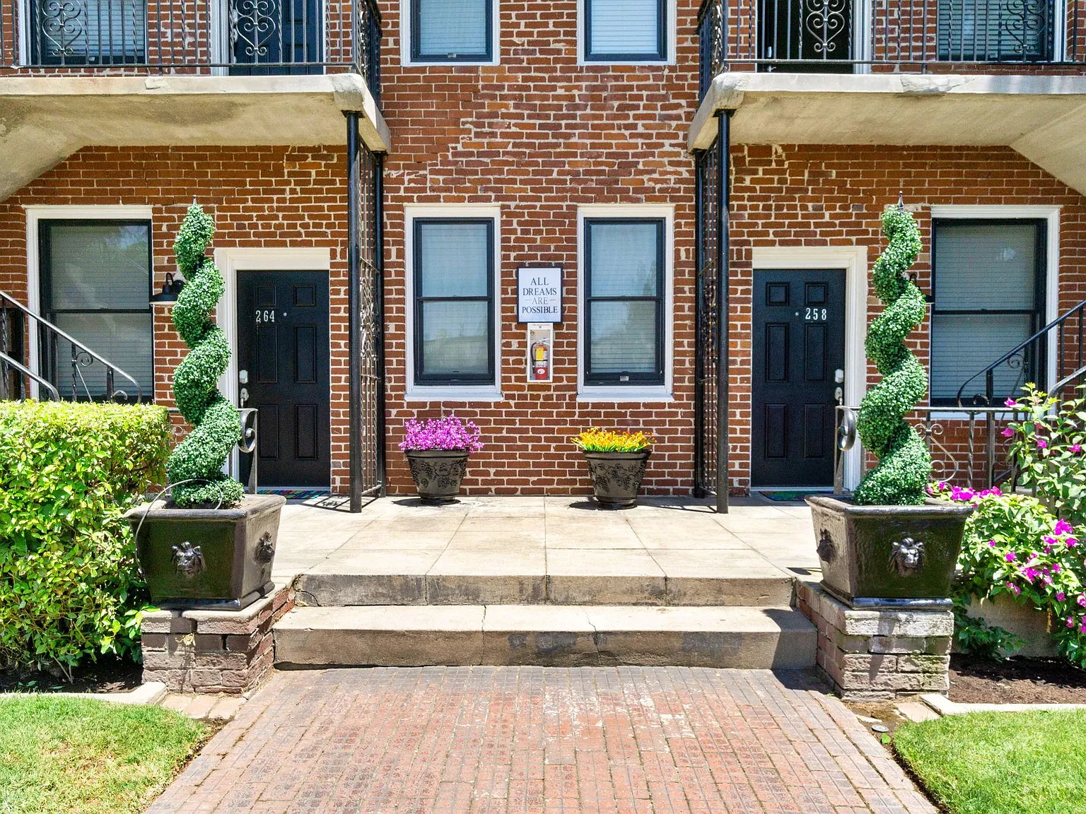 1 bed, 636 sqft, $1,650 — Photo 3