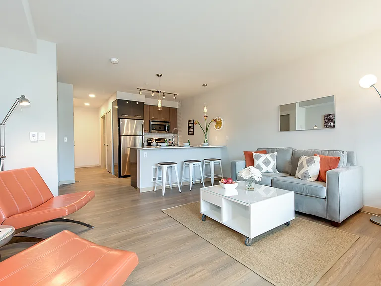 Zephyr Apartments — Photo 101