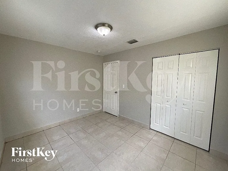 3333 NW 32nd Ct — Photo 11