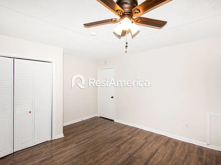 1106 Rasco Rd W — Photo 9