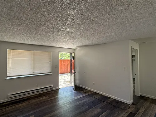 319 David St Photo 1