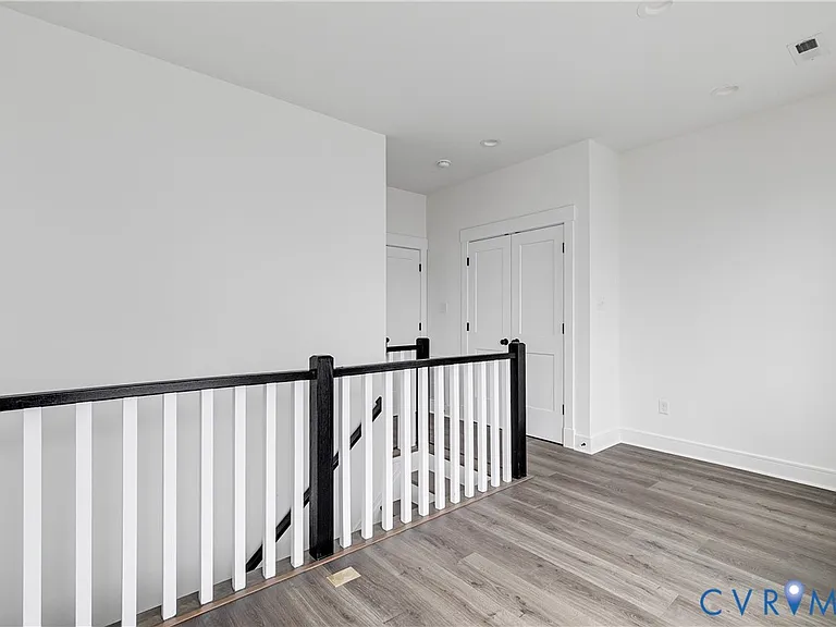 1823 W Cary St #A — Photo 40