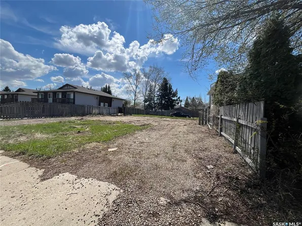 9016 Panton AVENUE, North Battleford, SK S9A 3J9